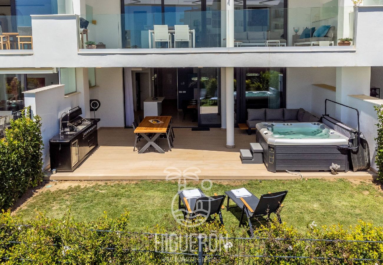 Apartment in Fuengirola - HW026 - Green House - 3102